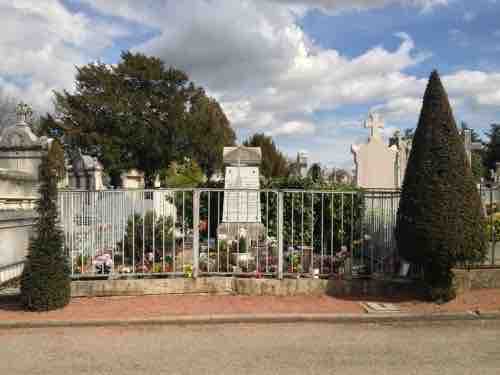 tombe au cimetière de Loyasse site Maitre Philippe de Lyon philippedelyon.fr