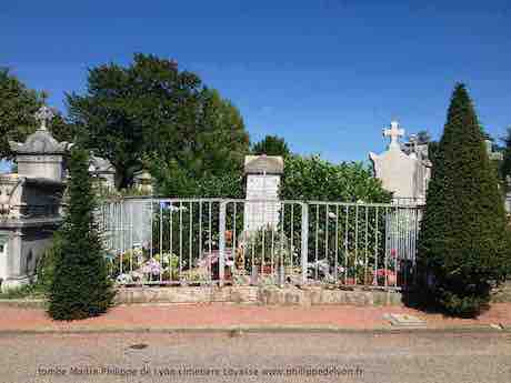 La tombe guérisseur lyonnais au cimetière de Loyasse